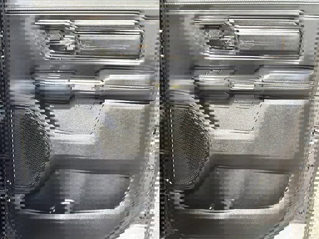 Used 2023 RAM 1500 Limited w/ Body Color Bumper Group image 15