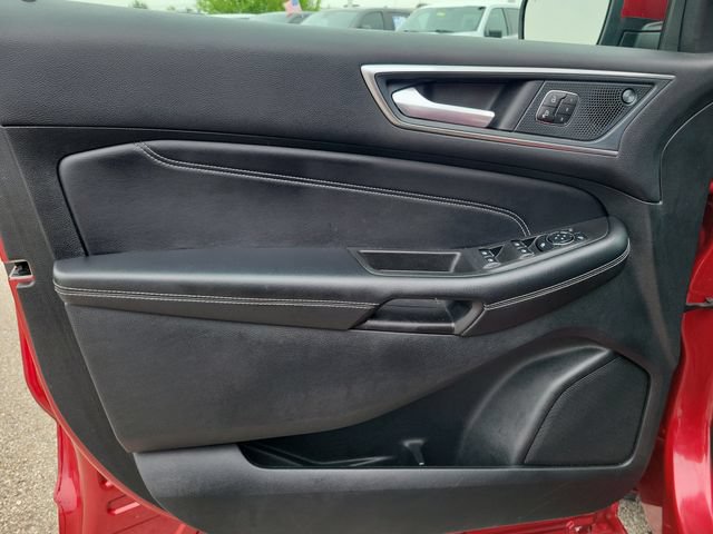Certified 2024 Ford Edge Titanium AWD/4WD image 23