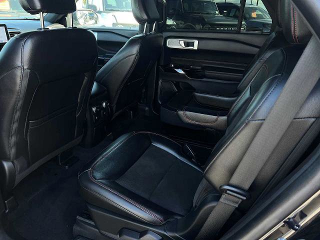 Certified 2023 Ford Explorer ST-Line w/ Class IV Trailer Tow Package image 12