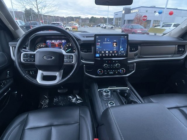Certified 2024 Ford Expedition XLT image 16