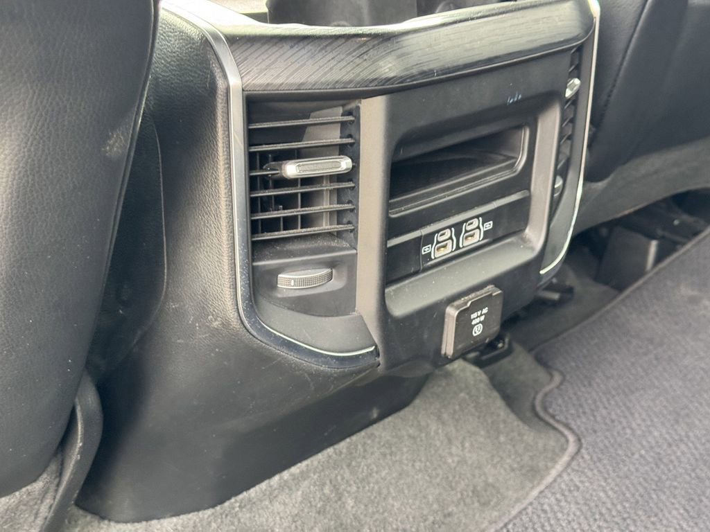 Used 2024 RAM 1500 Laramie AWD/4WD image 17