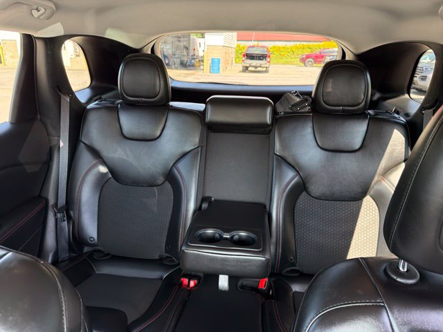 Used 2019 Jeep Cherokee Trailhawk w/ Cold Weather Group AWD/4WD image 31