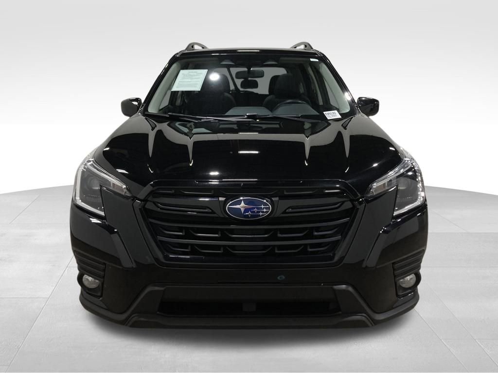 Used 2023 Subaru Forester Premium image 8