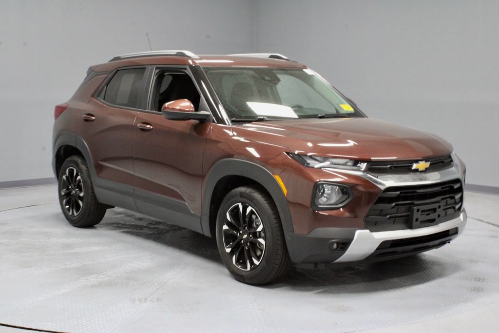 Used 2023 Chevrolet TrailBlazer LT FWD image 1