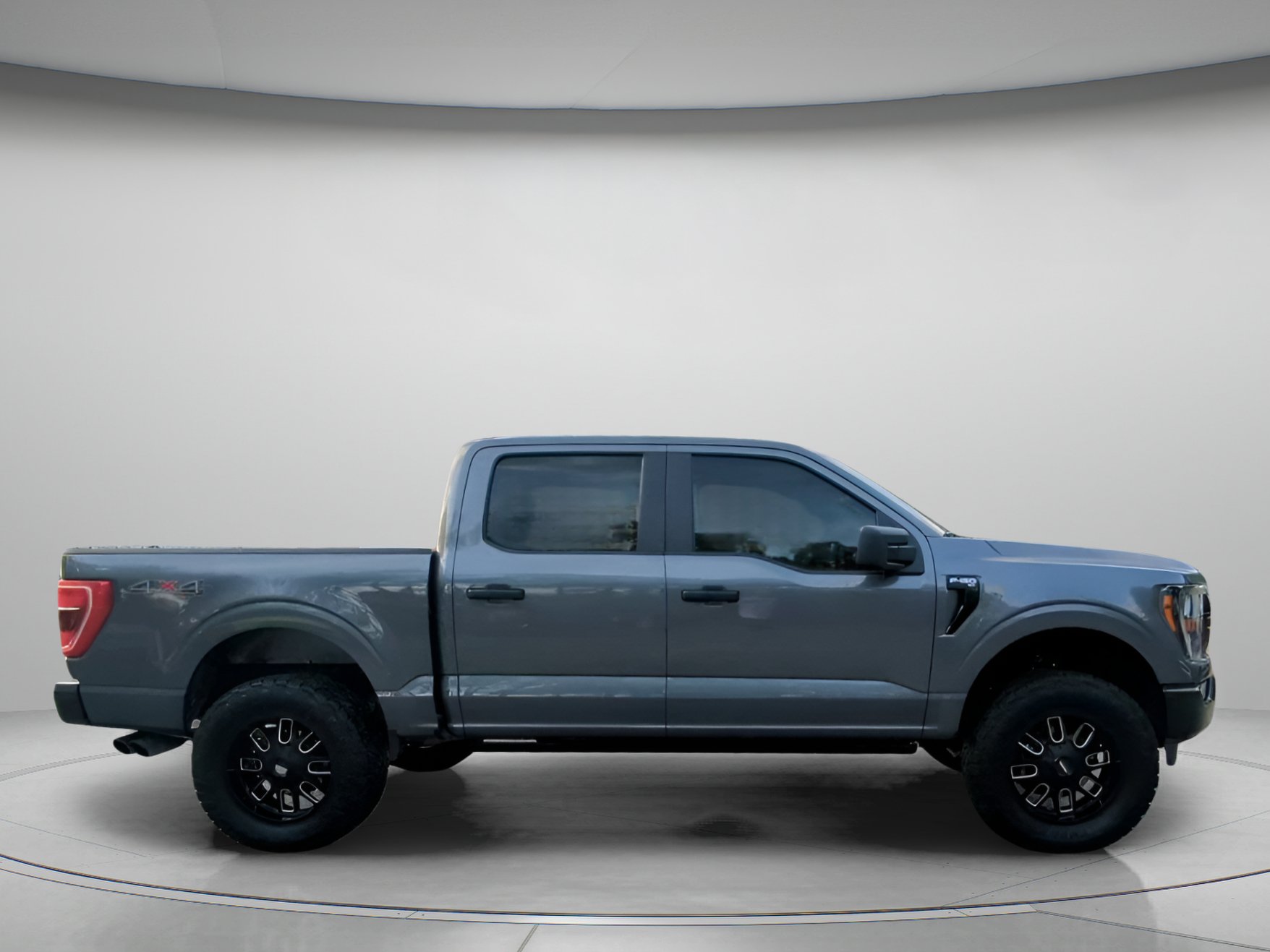 Certified 2023 Ford F150 XLT w/ Bed Utility Package AWD/4WD image 33