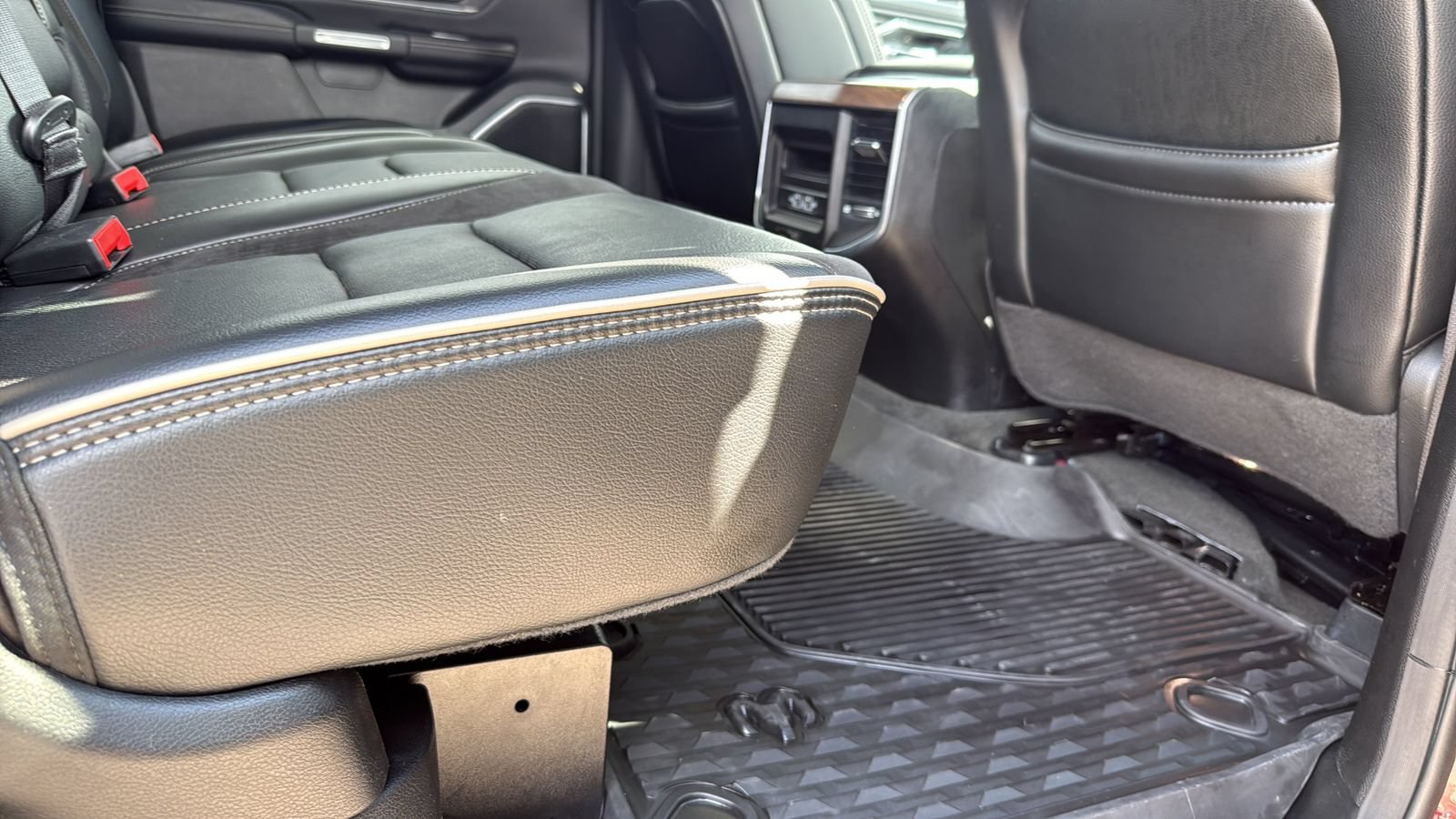 Used 2022 RAM 1500 Laramie RWD image 27