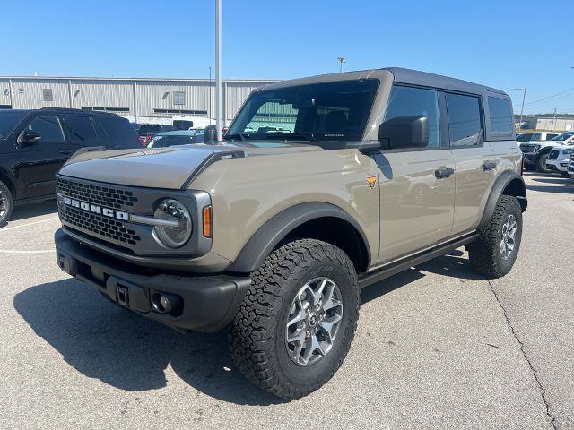 Certified 2025 Ford Bronco Badlands AWD/4WD image 13