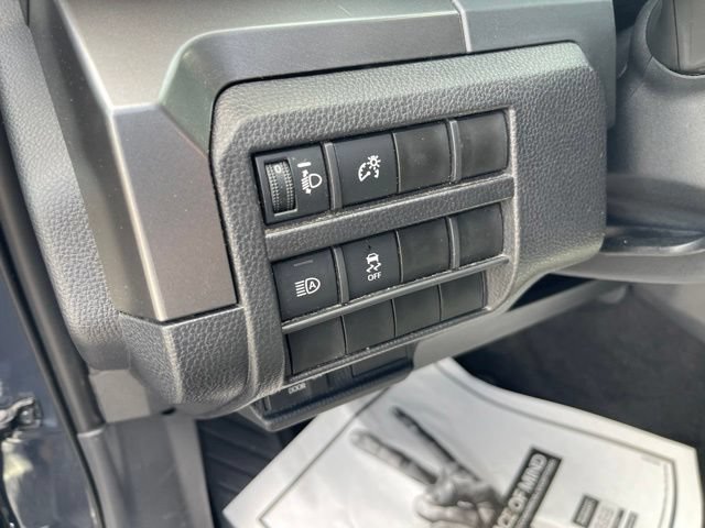 Used 2025 Toyota Tacoma SR5 AWD/4WD image 14