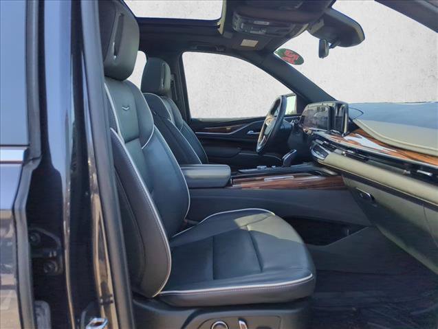 Used 2024 Cadillac Escalade Premium Luxury w/ LPO, Floor Liner Package AWD/4WD image 22
