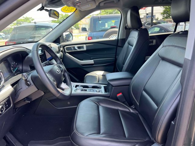 Certified 2023 Ford Explorer XLT w/ Equipment Group 202A AWD/4WD image 15