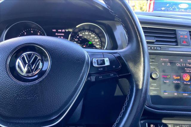 Used 2021 Volkswagen Tiguan SE R-Line AWD/4WD image 25
