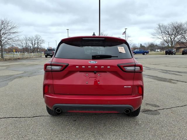 Certified 2024 Ford Escape ST-Line w/ Tech Pack #1 AWD/4WD image 7