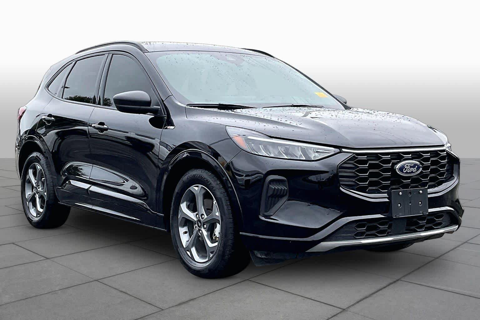 Certified 2023 Ford Escape ST-Line w/ Tech Pack #1 FWD image 3