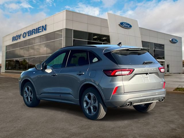 Certified 2023 Ford Escape ST-Line w/ Tech Pack #1 AWD/4WD image 3