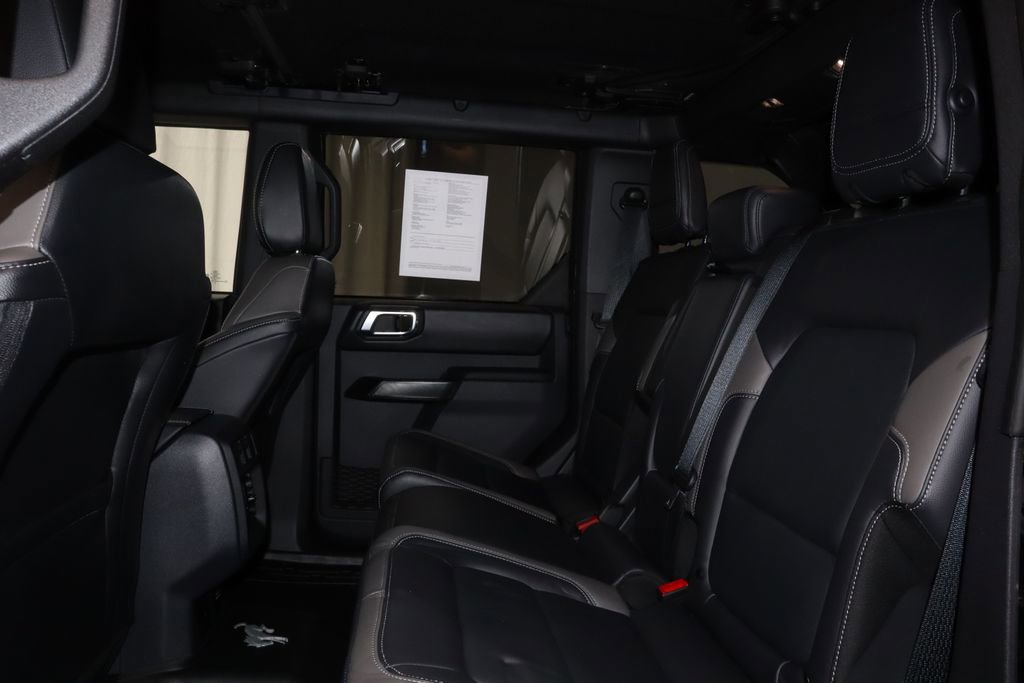 Certified 2025 Ford Bronco Outer Banks w/ Black Appearance Package AWD/4WD image 20