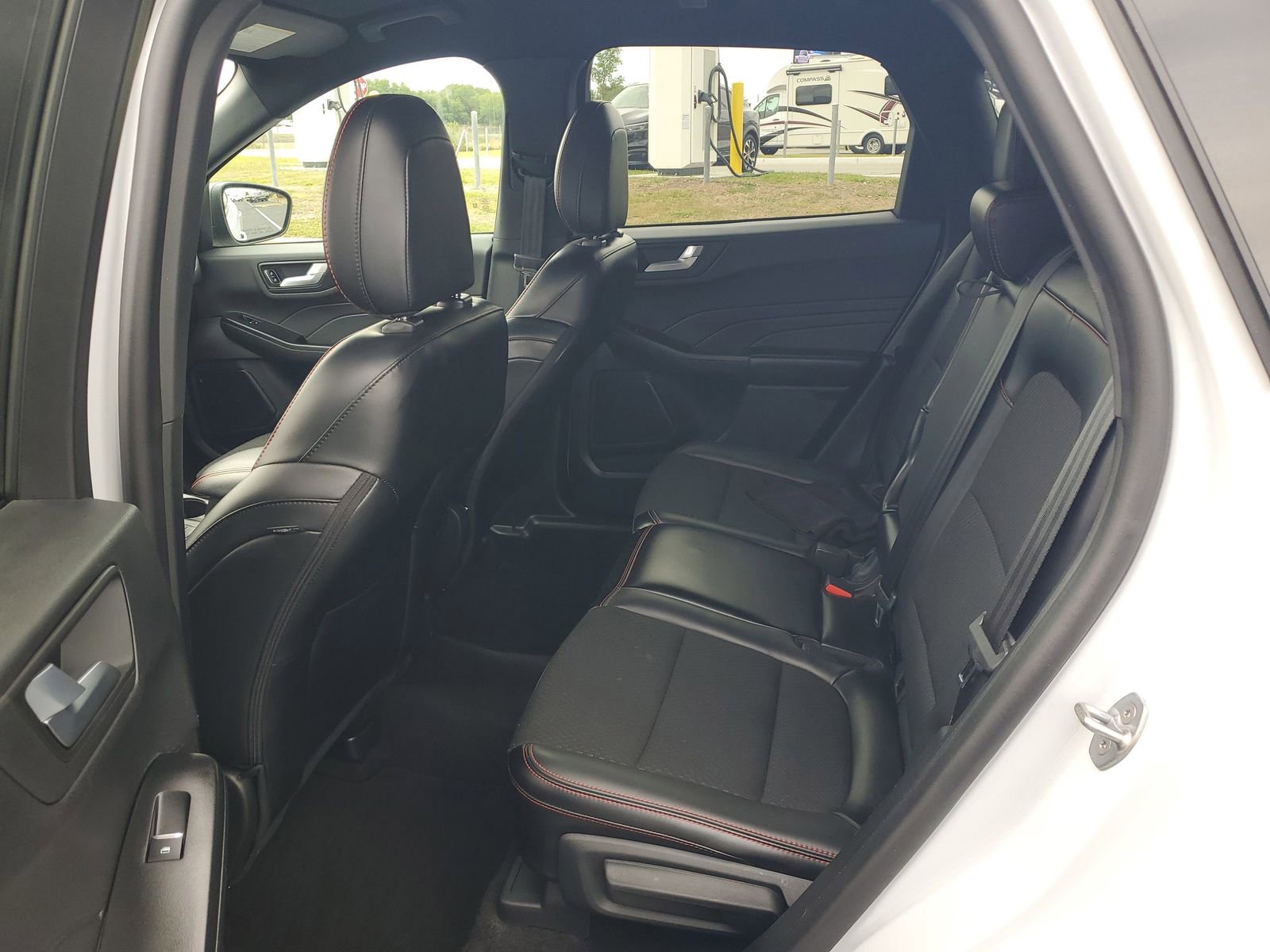 Certified 2025 Ford Escape ST-Line FWD image 11