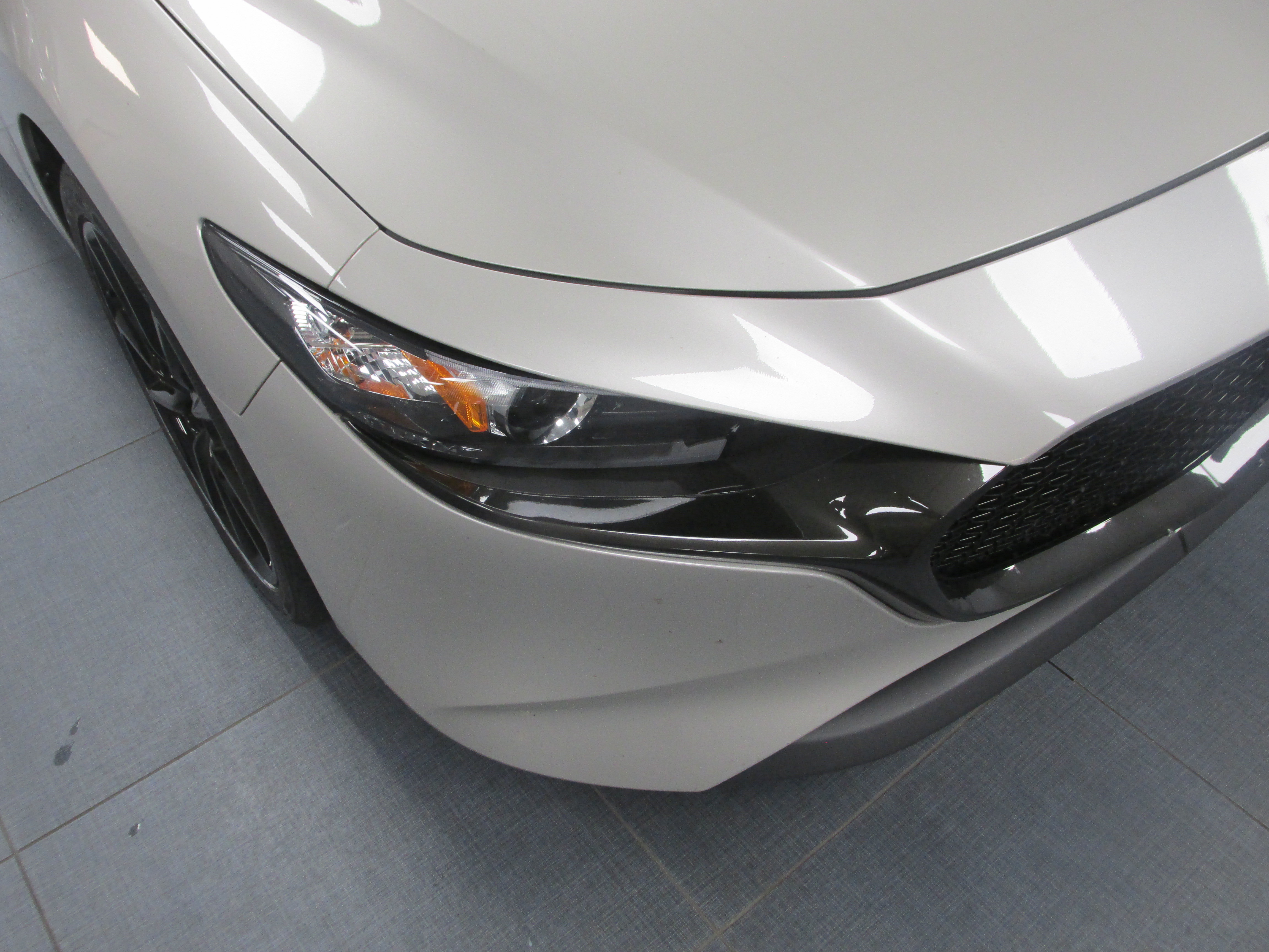 Used 2024 MAZDA MAZDA3 s FWD image 9
