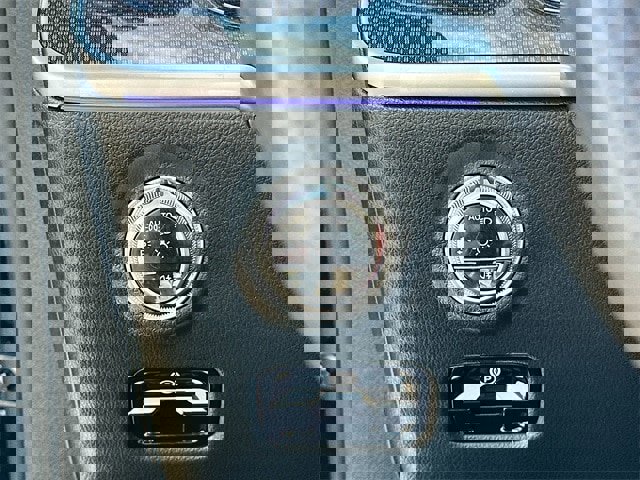 Used 2025 Mercedes-Benz C 300 4MATIC Sedan image 10