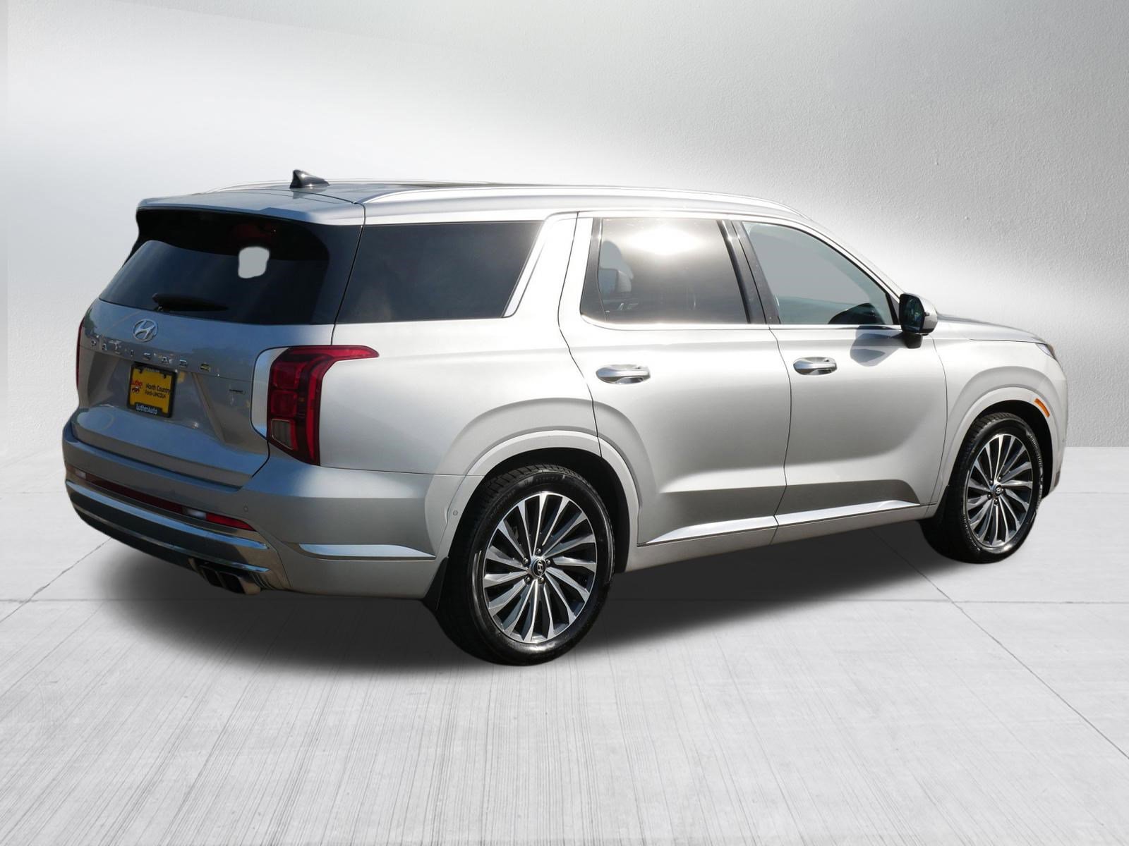 Used 2023 Hyundai Palisade Calligraphy AWD/4WD image 7