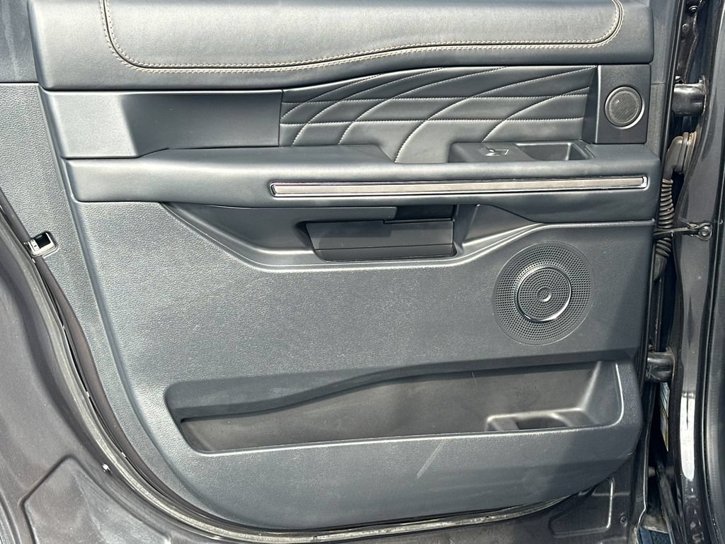 Certified 2022 Ford Expedition Max Platinum RWD image 23