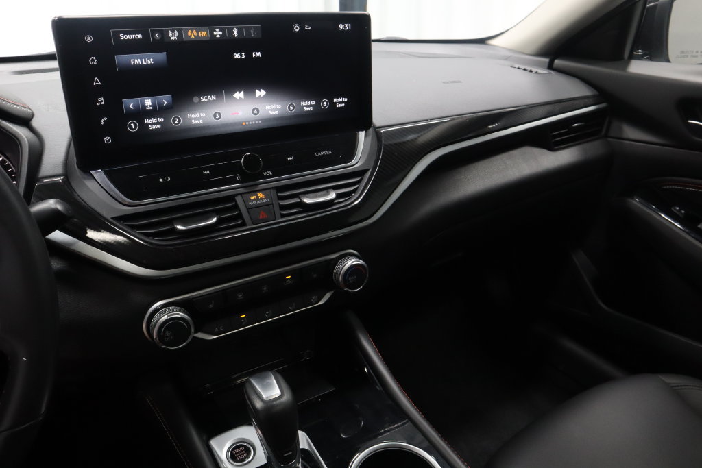 Used 2023 Nissan Altima 2.5 SR w/ SR Premium Package FWD image 25