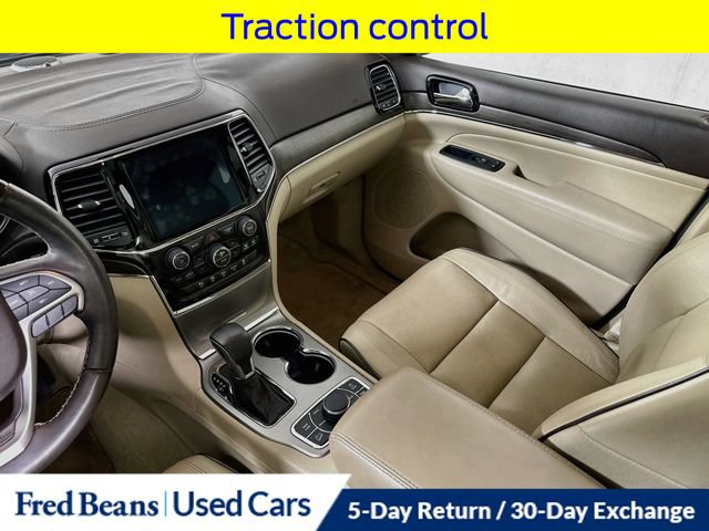 Used 2020 Jeep Grand Cherokee Overland AWD/4WD image 30