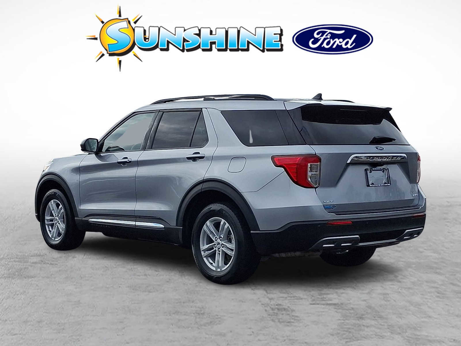 Certified 2024 Ford Explorer XLT w/ Equipment Group 202A image 2
