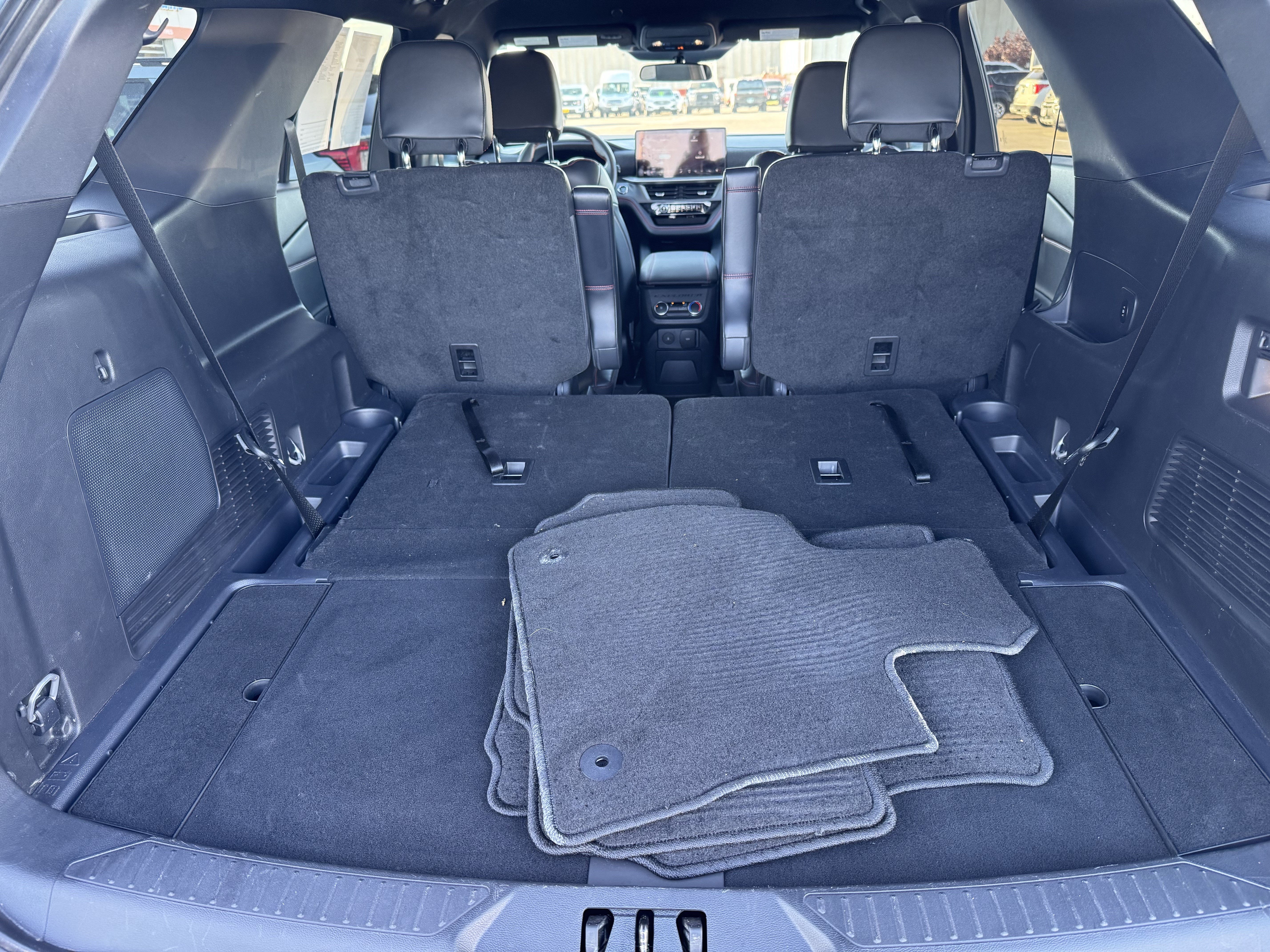 Certified 2025 Ford Explorer ST-Line AWD/4WD image 12