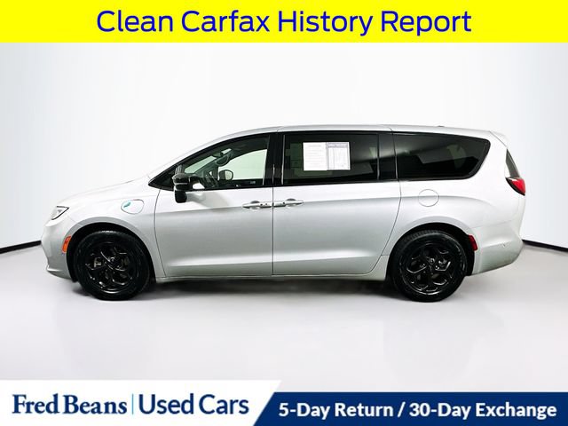 Used 2023 Chrysler Pacifica Limited w/ S Appearance Package FWD image 5