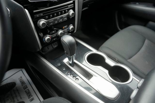 Used 2020 Nissan Pathfinder SV image 26