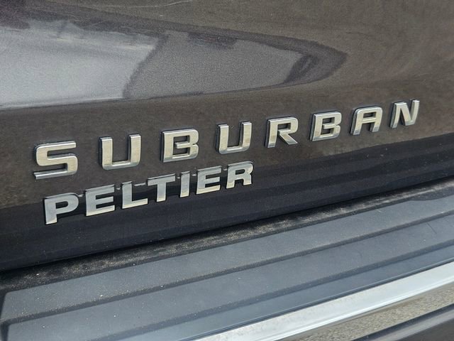 Used 2017 Chevrolet Suburban Premier RWD image 11