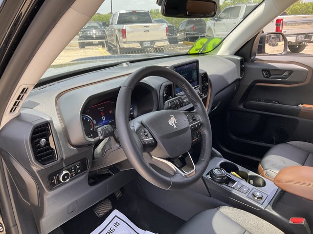 Certified 2023 Ford Bronco Sport Outer Banks w/ Tech Package AWD/4WD image 6