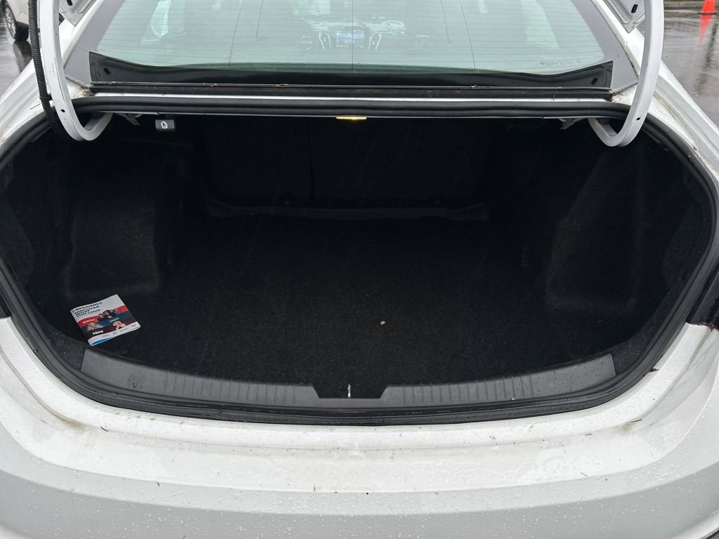 Used 2023 Chevrolet Malibu LT image 30