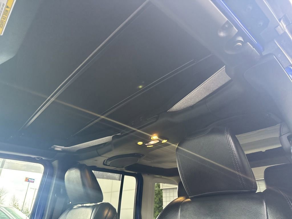 Used 2019 Jeep Wrangler Unlimited Sahara w/ Uconnect 4C Nav & Sound Group image 38