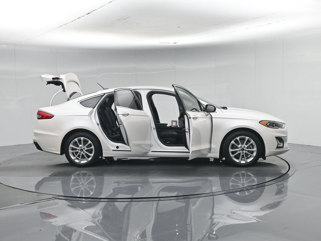 Certified 2019 Ford Fusion Energi Titanium FWD image 5