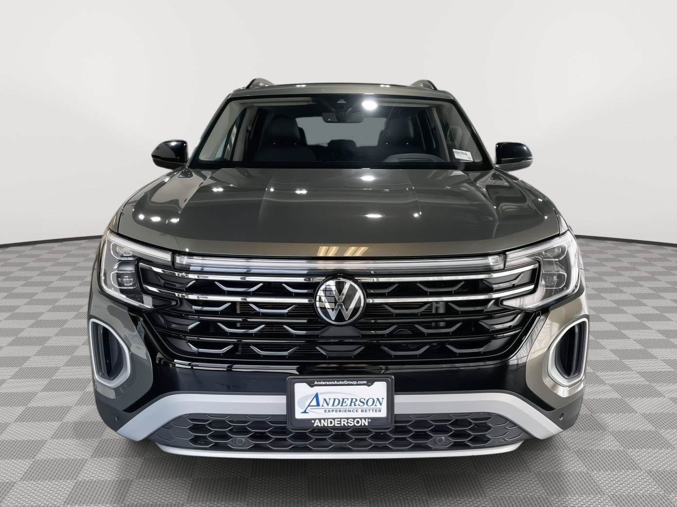 Used 2024 Volkswagen Atlas Peak Edition SEL AWD/4WD image 4