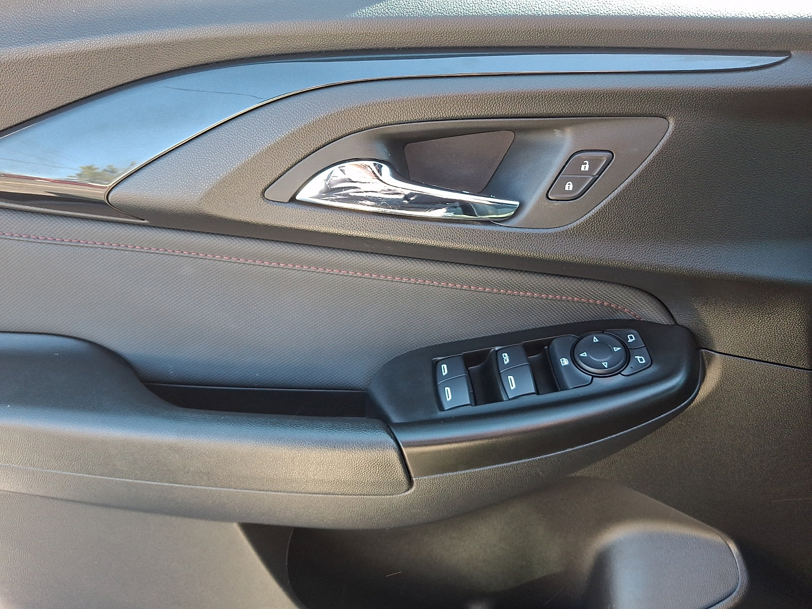 Used 2023 Chevrolet TrailBlazer RS w/ Convenience Package FWD image 13