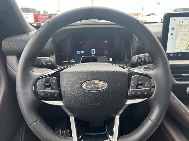 Certified 2025 Ford Explorer Platinum w/ LUX Leather Package image 34