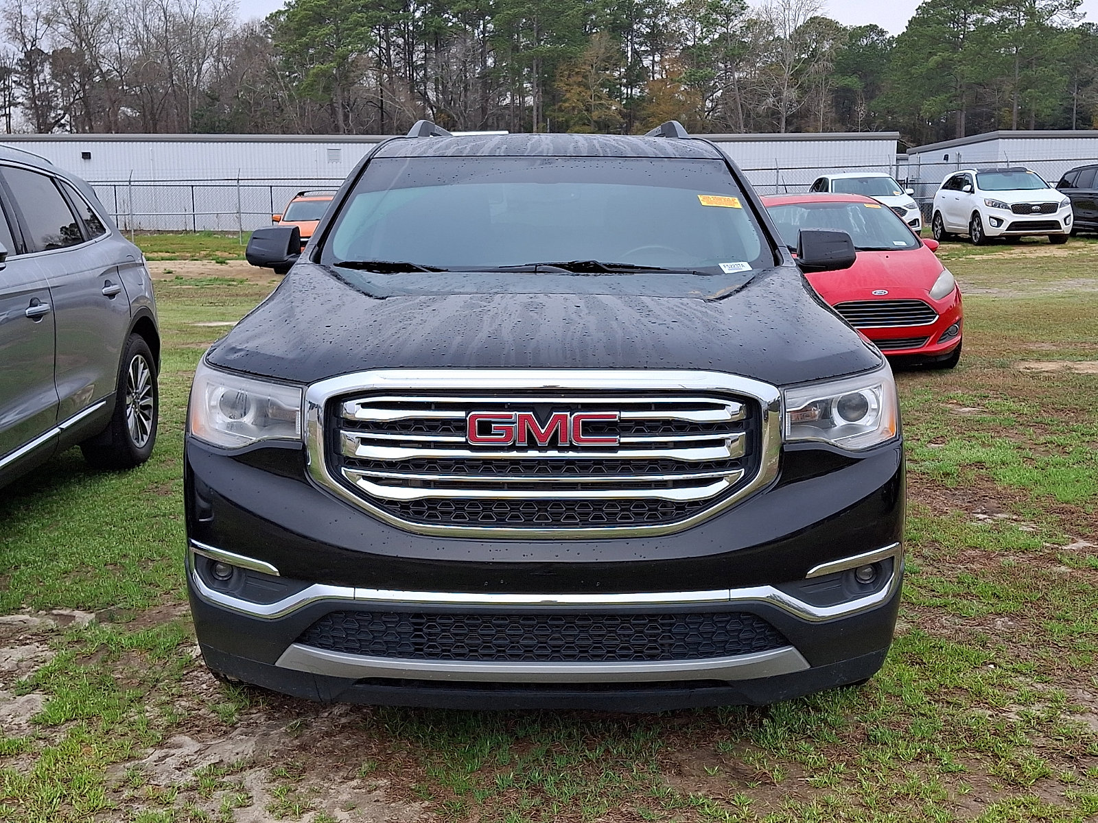 Used 2019 GMC Acadia SLT image 2