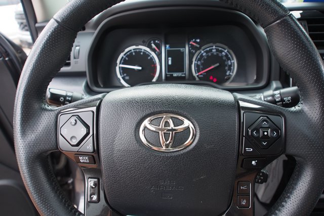 Used 2021 Toyota 4Runner TRD Off-Road Premium w/ Moonroof Package AWD/4WD image 23