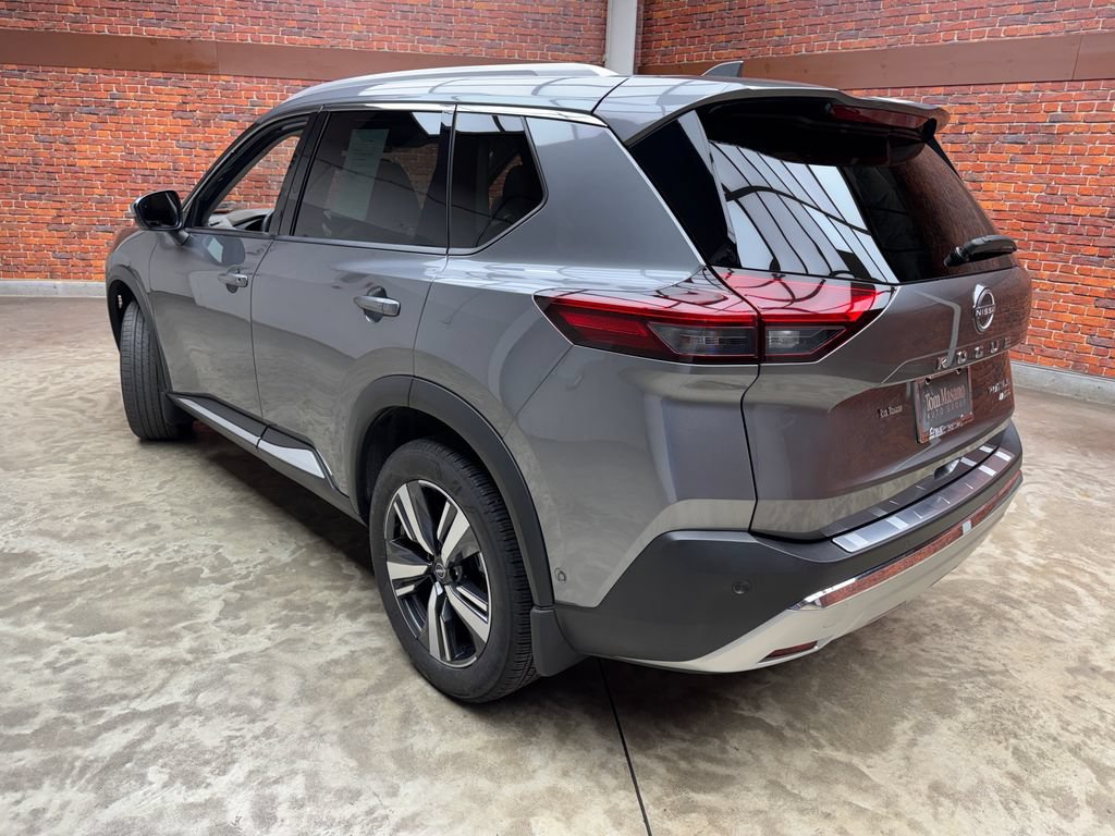 Used 2022 Nissan Rogue Platinum w/ Head-Up Display Package AWD/4WD video 2