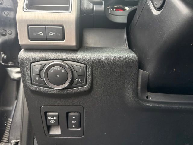 Certified 2019 Ford F150 Platinum w/ Equipment Group 701A Luxury AWD/4WD image 15