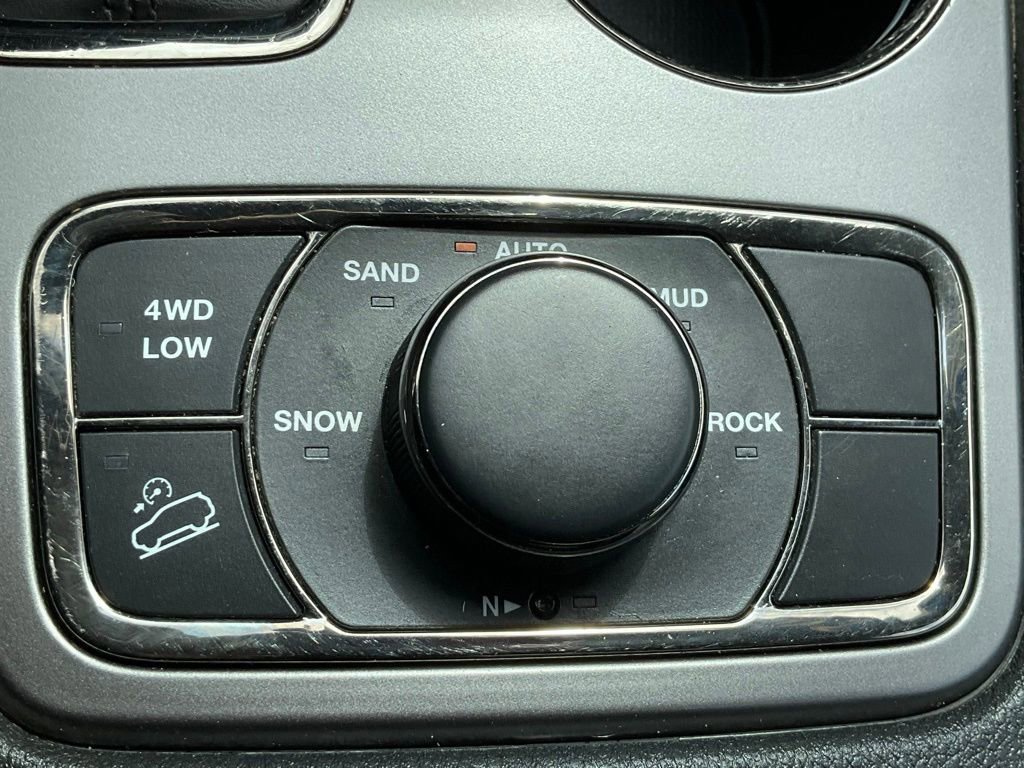 Used 2020 Jeep Grand Cherokee Limited X image 12