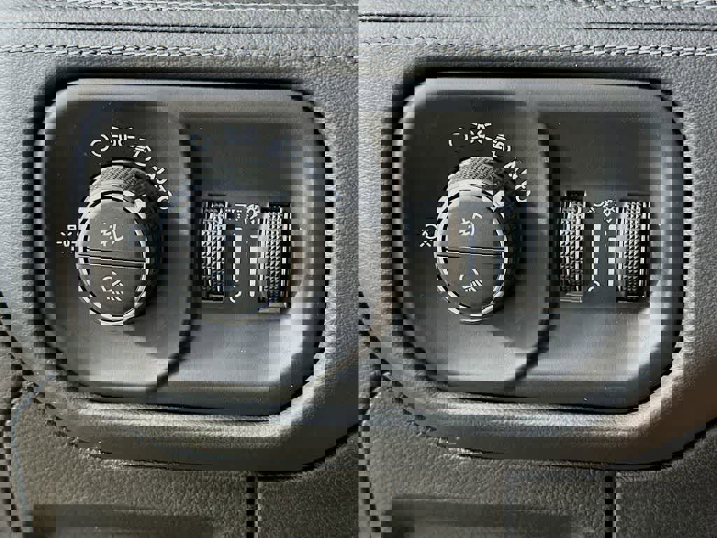 Used 2020 RAM 1500 Limited image 25