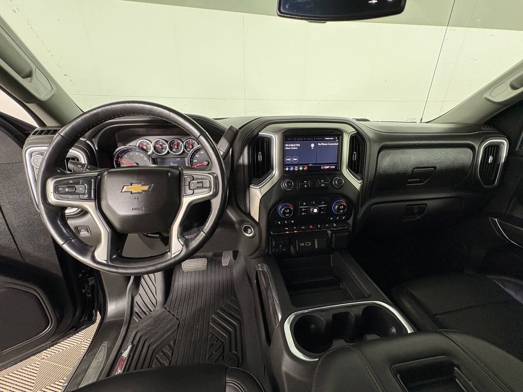 Used 2020 Chevrolet Silverado 1500 LTZ AWD/4WD image 7