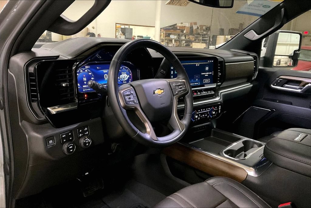 Used 2024 Chevrolet Silverado 2500 High Country w/ Z71 Off-Road Package AWD/4WD image 13