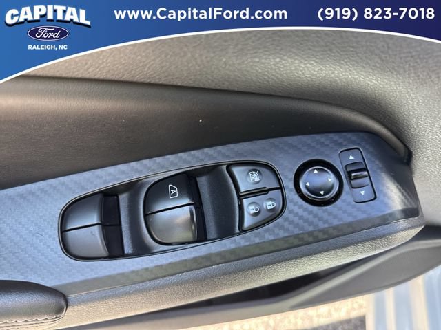 Used 2025 Nissan Altima 2.5 SV AWD/4WD image 21