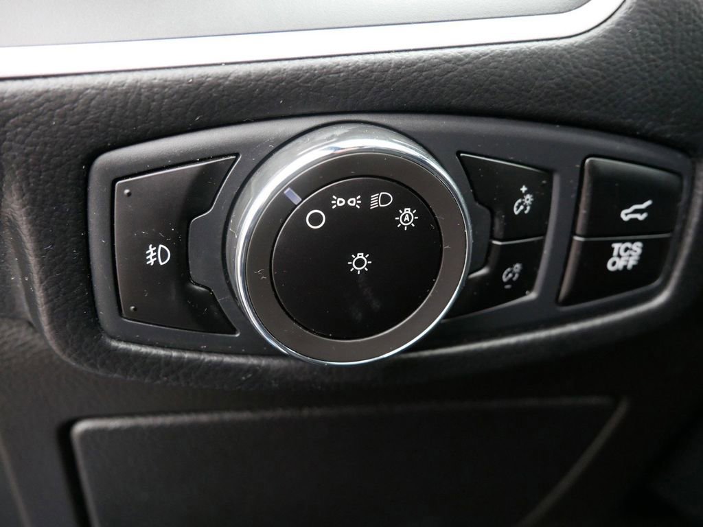 Certified 2023 Ford Edge ST-Line w/ Class II Trailer Tow Package image 11