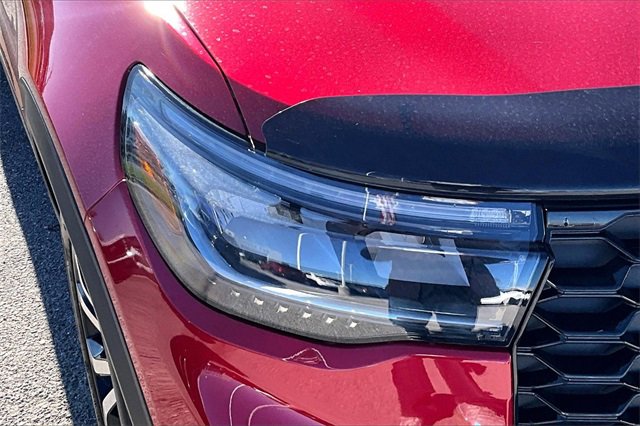 Certified 2025 Ford Explorer ST-Line w/ Premium Package image 30