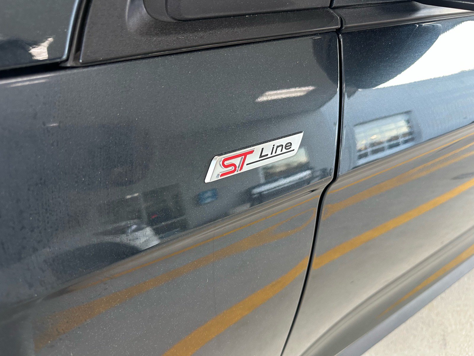Certified 2024 Ford Edge ST-Line w/ Class II Trailer Tow Package AWD/4WD image 4